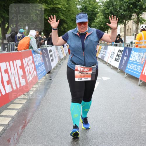 14.06.2026 - REWE Women's Run Strokosch-Dieckow http://msf.ph/oto/9760542 14.06.2026 11:16:10 Ziel 5150 meine-sportfotos.de