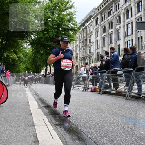 14.06.2026 - REWE Women's Run J. Mangold http://msf.ph/oto/9760546 14.06.2026 11:04:22 Ziel 5188, 5273, 5408, 5513, 5522, 5523, 6058 meine-sportfotos.de
