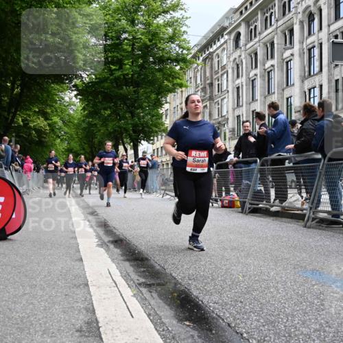 14.06.2026 - REWE Women's Run J. Mangold http://msf.ph/oto/9760563 14.06.2026 11:04:26 Ziel 5185, 5188, 5273, 5298, 5408, 5513, 5545, 5573, 5639, 5725, 5797, 5819, 5963, 6058 meine-sportfotos.de