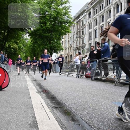 14.06.2026 - REWE Women's Run J. Mangold http://msf.ph/oto/9760570 14.06.2026 11:04:26 Ziel 5185, 5188, 5273, 5298, 5408, 5513, 5545, 5573, 5639, 5725, 5797, 5819, 5963, 6058 meine-sportfotos.de