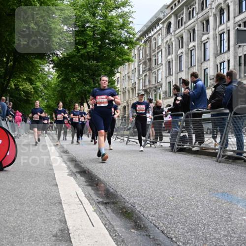14.06.2026 - REWE Women's Run J. Mangold http://msf.ph/oto/9760579 14.06.2026 11:04:27 Ziel 5185, 5273, 5298, 5408, 5513, 5545, 5573, 5639, 5725, 5797, 5810, 5819, 5963, 6058 meine-sportfotos.de