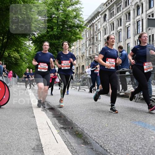 14.06.2026 - REWE Women's Run J. Mangold http://msf.ph/oto/9760613 14.06.2026 11:04:30 Ziel 5185, 5273, 5298, 5408, 5452, 5545, 5573, 5615, 5639, 5667, 5668, 5725, 5797, 5810, 5811, 5819, 5963, 6058 meine-sportfotos.de