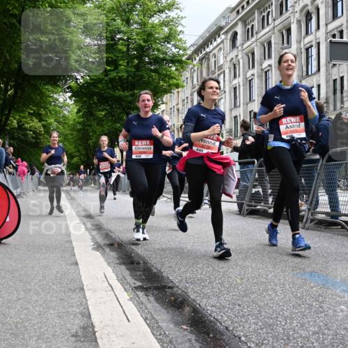 14.06.2026 - REWE Women's Run J. Mangold http://msf.ph/oto/9760635 14.06.2026 11:04:32 Ziel 5185, 5273, 5298, 5408, 5452, 5545, 5573, 5615, 5639, 5667, 5668, 5725, 5797, 5810, 5811, 5819, 5963, 6058 meine-sportfotos.de