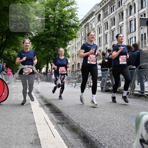 14.06.2026 - REWE Women's Run J. Mangold http://msf.ph/oto/9760646 14.06.2026 11:04:34 Ziel 5020, 5185, 5298, 5446, 5452, 5545, 5573, 5615, 5639, 5667, 5668, 5725, 5797, 5810, 5811, 5819, 5963 meine-sportfotos.de