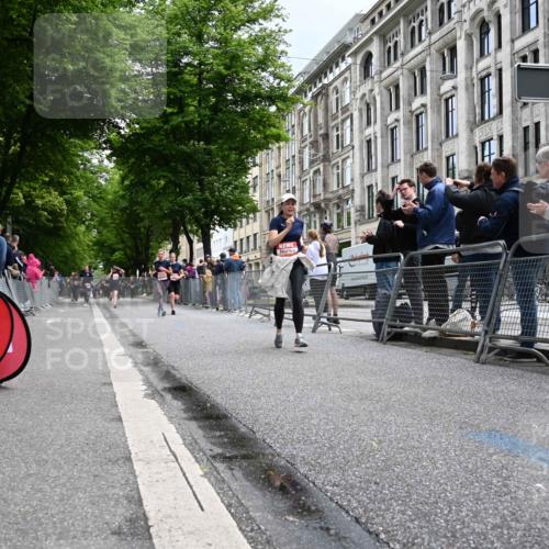 14.06.2026 - REWE Women's Run J. Mangold http://msf.ph/oto/9760663 14.06.2026 11:04:35 Ziel 5020, 5185, 5446, 5452, 5573, 5615, 5639, 5667, 5668, 5725, 5810, 5811, 5819, 5963, 6038 meine-sportfotos.de