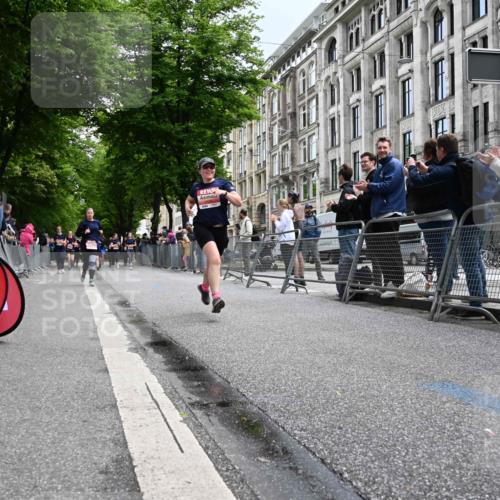14.06.2026 - REWE Women's Run J. Mangold http://msf.ph/oto/9760700 14.06.2026 11:04:41 Ziel 5020, 5446, 5687, 6038 meine-sportfotos.de