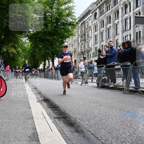 14.06.2026 - REWE Women's Run J. Mangold http://msf.ph/oto/9760702 14.06.2026 11:04:41 Ziel 5020, 5446, 5687, 6038 meine-sportfotos.de