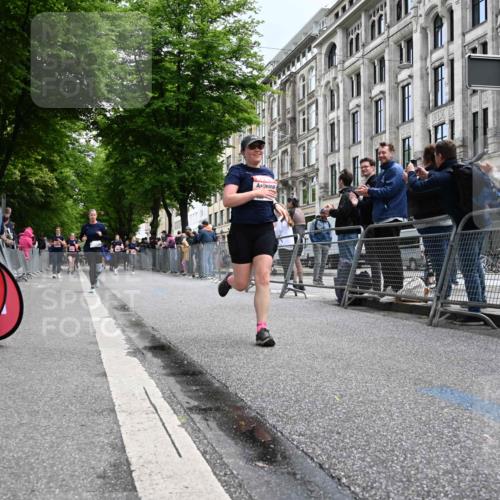 14.06.2026 - REWE Women's Run J. Mangold http://msf.ph/oto/9760705 14.06.2026 11:04:42 Ziel 5020, 5199, 5420, 5446, 5687, 6038 meine-sportfotos.de