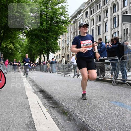14.06.2026 - REWE Women's Run J. Mangold http://msf.ph/oto/9760710 14.06.2026 11:04:42 Ziel 5020, 5199, 5420, 5446, 5687, 6038 meine-sportfotos.de