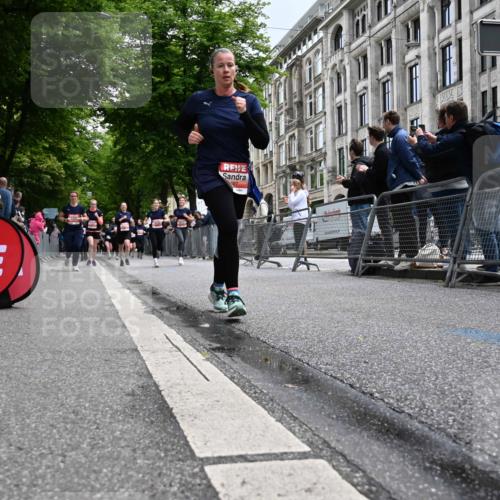 14.06.2026 - REWE Women's Run J. Mangold http://msf.ph/oto/9760721 14.06.2026 11:04:45 Ziel 5199, 5208, 5357, 5420, 5687, 5754, 6038 meine-sportfotos.de