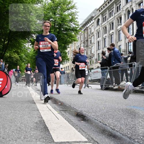 14.06.2026 - REWE Women's Run J. Mangold http://msf.ph/oto/9760752 14.06.2026 11:04:49 Ziel 5199, 5208, 5230, 5357, 5389, 5420, 5444, 5531, 5687, 5743, 5744, 5745, 5747, 5754 meine-sportfotos.de