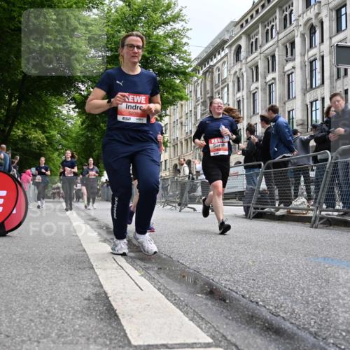 14.06.2026 - REWE Women's Run J. Mangold http://msf.ph/oto/9760754 14.06.2026 11:04:49 Ziel 5199, 5208, 5230, 5357, 5389, 5420, 5444, 5531, 5687, 5743, 5744, 5745, 5747, 5754 meine-sportfotos.de
