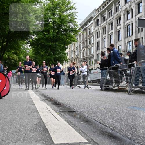 14.06.2026 - REWE Women's Run J. Mangold http://msf.ph/oto/9760769 14.06.2026 11:04:51 Ziel 5199, 5208, 5230, 5357, 5389, 5420, 5444, 5531, 5743, 5744, 5745, 5747, 5754 meine-sportfotos.de