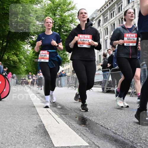 14.06.2026 - REWE Women's Run J. Mangold http://msf.ph/oto/9760798 14.06.2026 11:04:54 Ziel 5230, 5357, 5370, 5389, 5444, 5494, 5531, 5568, 5743, 5744, 5745, 5747, 5754, 6028, 6029 meine-sportfotos.de