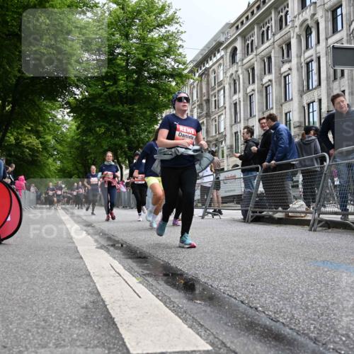 14.06.2026 - REWE Women's Run J. Mangold http://msf.ph/oto/9760806 14.06.2026 11:04:58 Ziel 5214, 5230, 5370, 5389, 5444, 5494, 5539, 5568, 5743, 5744, 5745, 5747, 5967, 6028, 6029 meine-sportfotos.de