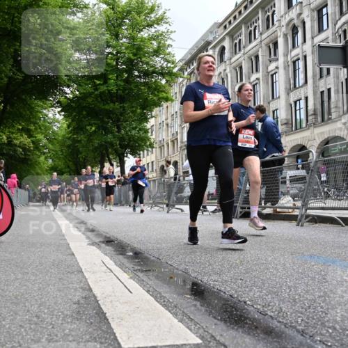 14.06.2026 - REWE Women's Run J. Mangold http://msf.ph/oto/9760856 14.06.2026 11:05:02 Ziel 5138, 5214, 5295, 5370, 5439, 5494, 5539, 5568, 5967, 6013, 6028, 6029 meine-sportfotos.de