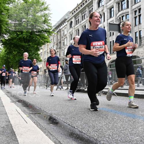 14.06.2026 - REWE Women's Run J. Mangold http://msf.ph/oto/9760880 14.06.2026 11:05:07 Ziel 5078, 5138, 5156, 5177, 5178, 5198, 5214, 5237, 5295, 5439, 5592, 5939, 6013 meine-sportfotos.de