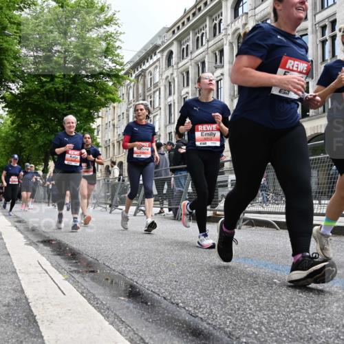 14.06.2026 - REWE Women's Run J. Mangold http://msf.ph/oto/9760882 14.06.2026 11:05:07 Ziel 5078, 5138, 5156, 5177, 5178, 5198, 5214, 5237, 5295, 5439, 5592, 5939, 6013 meine-sportfotos.de