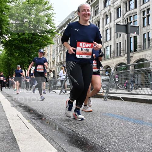 14.06.2026 - REWE Women's Run J. Mangold http://msf.ph/oto/9760892 14.06.2026 11:05:09 Ziel 5078, 5138, 5156, 5177, 5178, 5198, 5237, 5295, 5439, 5592, 5765, 5939, 6010, 6013 meine-sportfotos.de