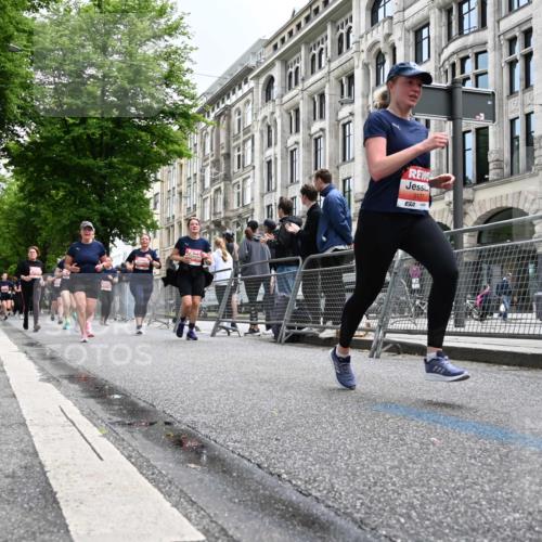 14.06.2026 - REWE Women's Run J. Mangold http://msf.ph/oto/9760899 14.06.2026 11:05:10 Ziel 5078, 5138, 5156, 5174, 5177, 5178, 5198, 5237, 5295, 5439, 5524, 5592, 5626, 5765, 5849, 5939, 6010, 6013 meine-sportfotos.de