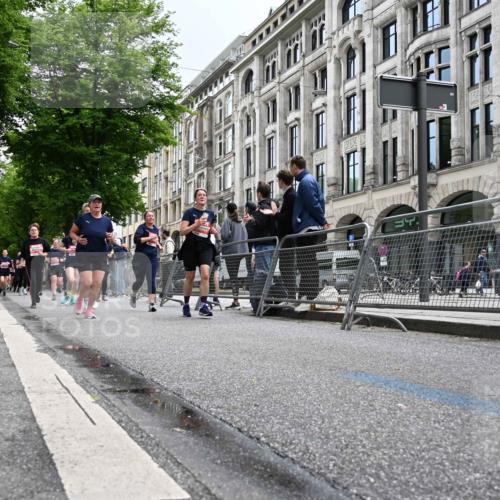 14.06.2026 - REWE Women's Run J. Mangold http://msf.ph/oto/9760903 14.06.2026 11:05:10 Ziel 5078, 5138, 5156, 5174, 5177, 5178, 5198, 5237, 5295, 5439, 5524, 5592, 5626, 5765, 5849, 5939, 6010, 6013 meine-sportfotos.de