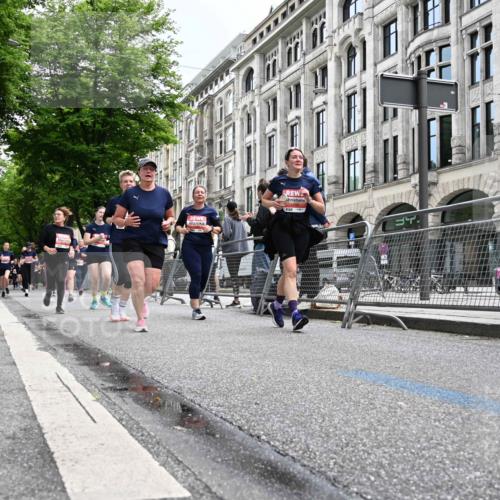 14.06.2026 - REWE Women's Run J. Mangold http://msf.ph/oto/9760914 14.06.2026 11:05:11 Ziel 5078, 5156, 5174, 5177, 5178, 5198, 5210, 5237, 5295, 5312, 5439, 5524, 5592, 5626, 5765, 5849, 5939, 6010, 6013 meine-sportfotos.de