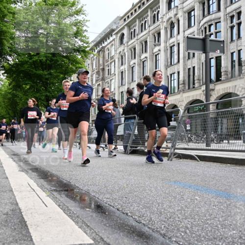 14.06.2026 - REWE Women's Run J. Mangold http://msf.ph/oto/9760916 14.06.2026 11:05:12 Ziel 5078, 5156, 5174, 5177, 5178, 5198, 5210, 5237, 5312, 5524, 5592, 5626, 5765, 5849, 5888, 5939, 6010, 6013 meine-sportfotos.de