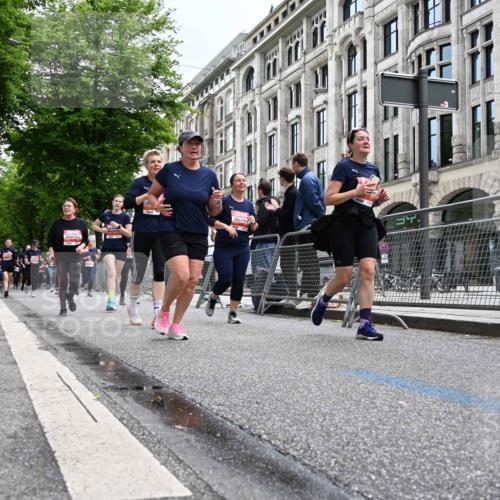 14.06.2026 - REWE Women's Run J. Mangold http://msf.ph/oto/9760919 14.06.2026 11:05:12 Ziel 5078, 5156, 5174, 5177, 5178, 5198, 5210, 5237, 5312, 5524, 5592, 5626, 5765, 5849, 5888, 5939, 6010, 6013 meine-sportfotos.de