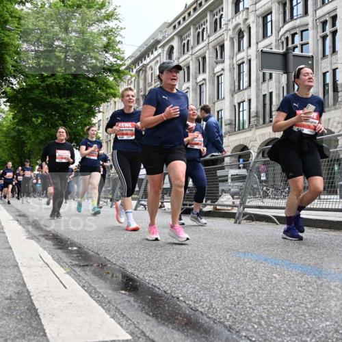 14.06.2026 - REWE Women's Run J. Mangold http://msf.ph/oto/9760924 14.06.2026 11:05:12 Ziel 5078, 5156, 5174, 5177, 5178, 5198, 5210, 5237, 5312, 5524, 5592, 5626, 5765, 5849, 5888, 5939, 6010, 6013 meine-sportfotos.de