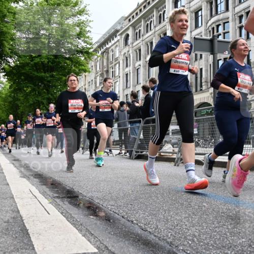 14.06.2026 - REWE Women's Run J. Mangold http://msf.ph/oto/9760935 14.06.2026 11:05:13 Ziel 5078, 5156, 5174, 5177, 5178, 5198, 5210, 5237, 5312, 5524, 5592, 5626, 5765, 5849, 5888, 5939, 6010 meine-sportfotos.de