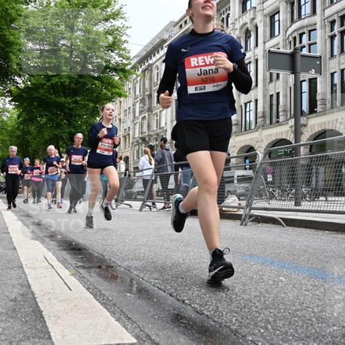 14.06.2026 - REWE Women's Run J. Mangold http://msf.ph/oto/9760970 14.06.2026 11:05:18 Ziel 5169, 5174, 5210, 5312, 5416, 5447, 5470, 5524, 5620, 5621, 5626, 5646, 5765, 5772, 5791, 5833, 5834, 5849, 5888, 5897, 6010, 6032 meine-sportfotos.de