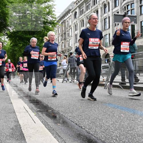 14.06.2026 - REWE Women's Run J. Mangold http://msf.ph/oto/9760994 14.06.2026 11:05:20 Ziel 5169, 5174, 5210, 5312, 5339, 5416, 5447, 5470, 5524, 5620, 5621, 5626, 5646, 5772, 5791, 5833, 5834, 5849, 5888, 5897, 6032 meine-sportfotos.de