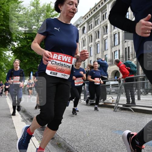 14.06.2026 - REWE Women's Run J. Mangold http://msf.ph/oto/9761012 14.06.2026 11:05:22 Ziel 5169, 5339, 5416, 5447, 5470, 5620, 5621, 5646, 5772, 5791, 5833, 5834, 5887, 5888, 5897, 6032 meine-sportfotos.de
