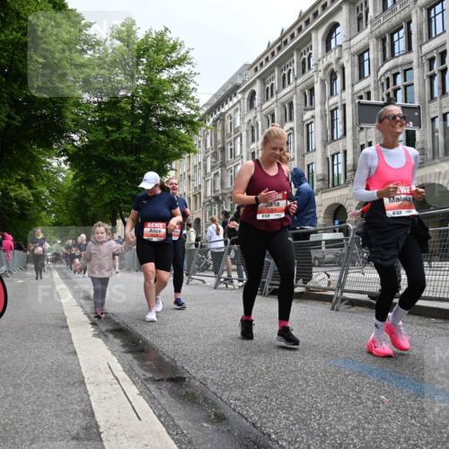 14.06.2026 - REWE Women's Run J. Mangold http://msf.ph/oto/9761074 14.06.2026 11:05:29 Ziel 5072, 5200, 5221, 5339, 5354, 5517, 5710, 5881, 5887, 5923, 5962 meine-sportfotos.de