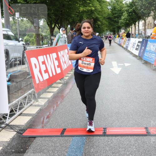 14.06.2026 - REWE Women's Run Strokosch-Dieckow http://msf.ph/oto/9761089 14.06.2026 11:14:52 Ziel 5431, 5972 meine-sportfotos.de
