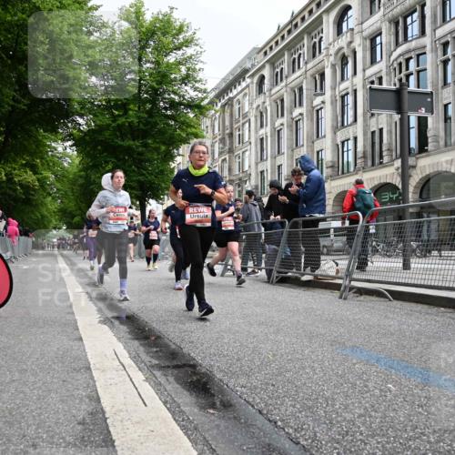 14.06.2026 - REWE Women's Run J. Mangold http://msf.ph/oto/9761109 14.06.2026 11:05:33 Ziel 5072, 5149, 5200, 5221, 5354, 5378, 5517, 5580, 5710, 5881, 5923, 5962 meine-sportfotos.de