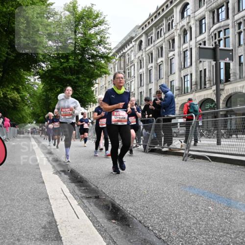 14.06.2026 - REWE Women's Run J. Mangold http://msf.ph/oto/9761111 14.06.2026 11:05:33 Ziel 5072, 5149, 5200, 5221, 5354, 5378, 5517, 5580, 5710, 5881, 5923, 5962 meine-sportfotos.de