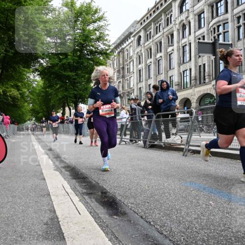 14.06.2026 - REWE Women's Run J. Mangold http://msf.ph/oto/9761140 14.06.2026 11:05:37 Ziel 5072, 5149, 5221, 5378, 5517, 5580, 5699, 5705, 5881, 5903, 5962 meine-sportfotos.de