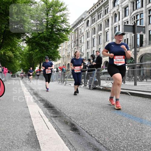 14.06.2026 - REWE Women's Run J. Mangold http://msf.ph/oto/9761159 14.06.2026 11:05:40 Ziel 5149, 5227, 5378, 5580, 5699, 5705, 5805, 5903 meine-sportfotos.de