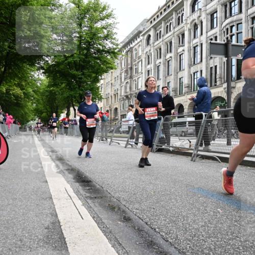 14.06.2026 - REWE Women's Run J. Mangold http://msf.ph/oto/9761164 14.06.2026 11:05:40 Ziel 5149, 5227, 5378, 5580, 5699, 5705, 5805, 5903 meine-sportfotos.de