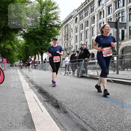 14.06.2026 - REWE Women's Run J. Mangold http://msf.ph/oto/9761167 14.06.2026 11:05:41 Ziel 5227, 5378, 5580, 5699, 5705, 5805, 5903, 6026 meine-sportfotos.de