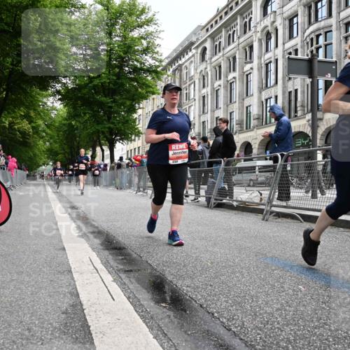 14.06.2026 - REWE Women's Run J. Mangold http://msf.ph/oto/9761172 14.06.2026 11:05:41 Ziel 5227, 5378, 5580, 5699, 5705, 5805, 5903, 6026 meine-sportfotos.de