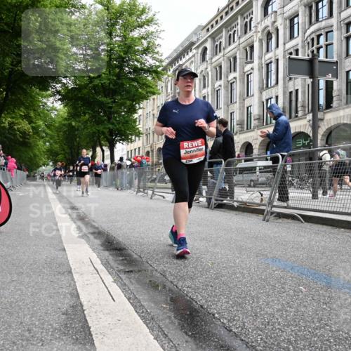 14.06.2026 - REWE Women's Run J. Mangold http://msf.ph/oto/9761174 14.06.2026 11:05:41 Ziel 5227, 5378, 5580, 5699, 5705, 5805, 5903, 6026 meine-sportfotos.de