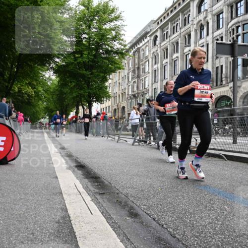 14.06.2026 - REWE Women's Run J. Mangold http://msf.ph/oto/9761200 14.06.2026 11:05:47 Ziel 5130, 5227, 5727, 5757, 5805, 6026 meine-sportfotos.de