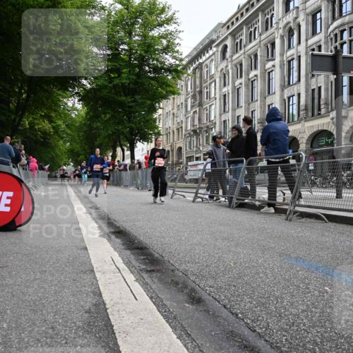 14.06.2026 - REWE Women's Run J. Mangold http://msf.ph/oto/9761220 14.06.2026 11:05:49 Ziel 5130, 5227, 5727, 5757, 5794, 5805, 6026 meine-sportfotos.de