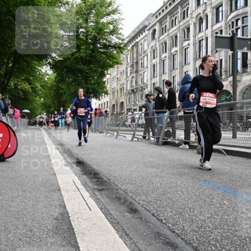 14.06.2026 - REWE Women's Run J. Mangold http://msf.ph/oto/9761243 14.06.2026 11:05:51 Ziel 5130, 5727, 5757, 5794, 5960, 6026 meine-sportfotos.de