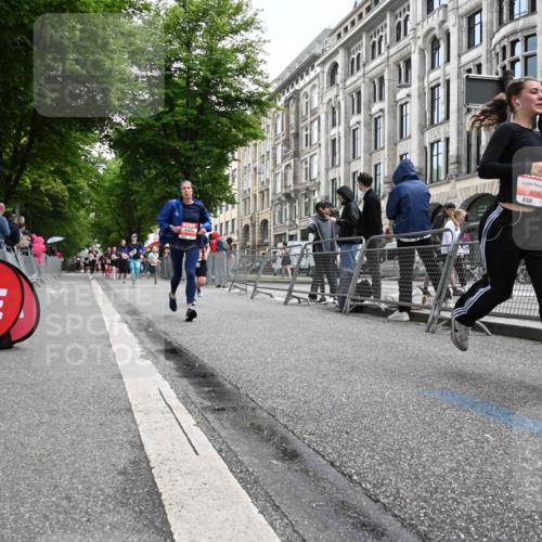 14.06.2026 - REWE Women's Run J. Mangold http://msf.ph/oto/9761245 14.06.2026 11:05:51 Ziel 5130, 5727, 5757, 5794, 5960, 6026 meine-sportfotos.de