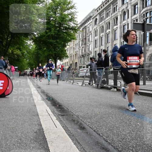 14.06.2026 - REWE Women's Run J. Mangold http://msf.ph/oto/9761272 14.06.2026 11:05:54 Ziel 5130, 5727, 5794, 5799, 5844, 5960 meine-sportfotos.de