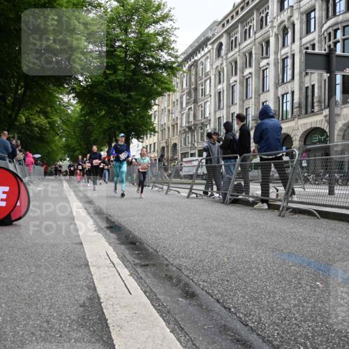 14.06.2026 - REWE Women's Run J. Mangold http://msf.ph/oto/9761278 14.06.2026 11:05:55 Ziel 5130, 5382, 5541, 5727, 5794, 5799, 5844, 5960 meine-sportfotos.de