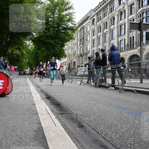 14.06.2026 - REWE Women's Run J. Mangold http://msf.ph/oto/9761281 14.06.2026 11:05:55 Ziel 5130, 5382, 5541, 5727, 5794, 5799, 5844, 5960 meine-sportfotos.de